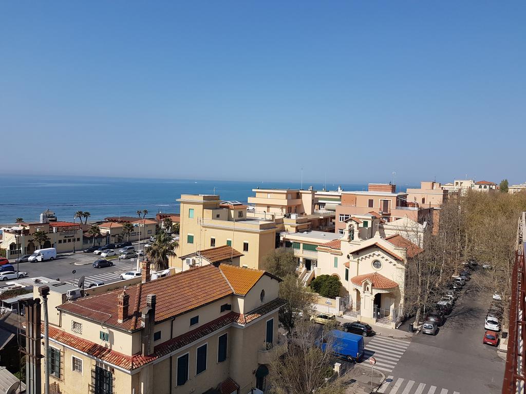 شقة Mary'S Penthouse ليدو دي أوستيا المظهر الخارجي الصورة